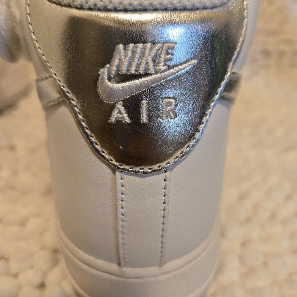 Size 12 - Nike Air Force 1 '07 Mid White Silver - Picture 10 of 11